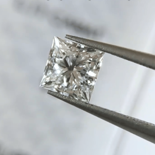 lab grown diamond - princess cut - gentle rocks