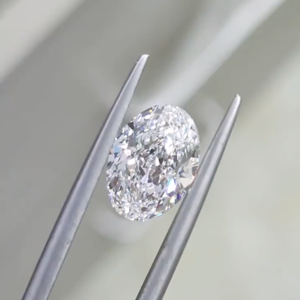 lab grown diamond - oval - gentle rocks